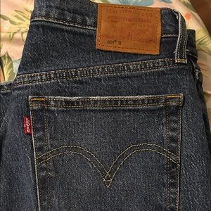 Levi's women’s premium 501 skinny jeans- like new size 28/ L30